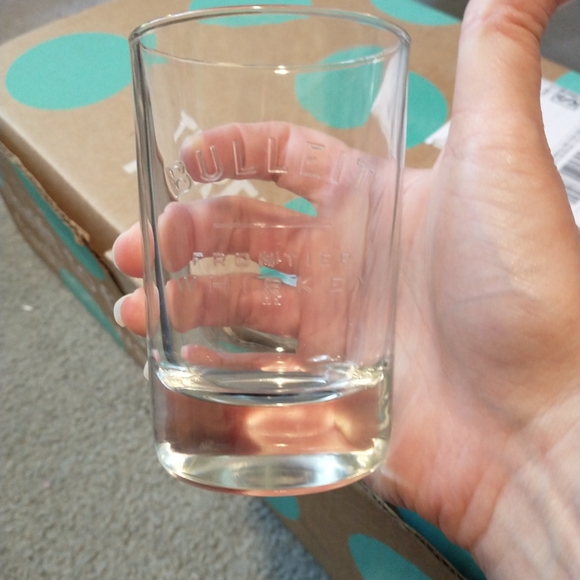 Bulleit Frontier Whiskey Signature Glasses Set of 2 - Picture 3 of 3